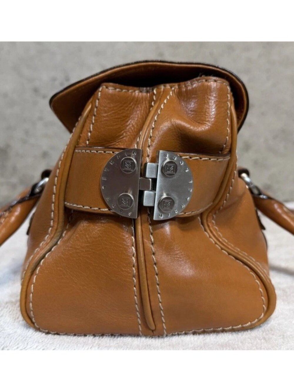 Michael Kors Vintage Astor Cognac Brown Leather Satchel Belted Handbag Purse Y2K - Picture 8 of 12